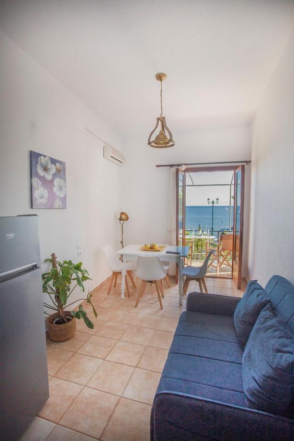 Notos Sea Front Apartment Glossa Zewnętrze zdjęcie